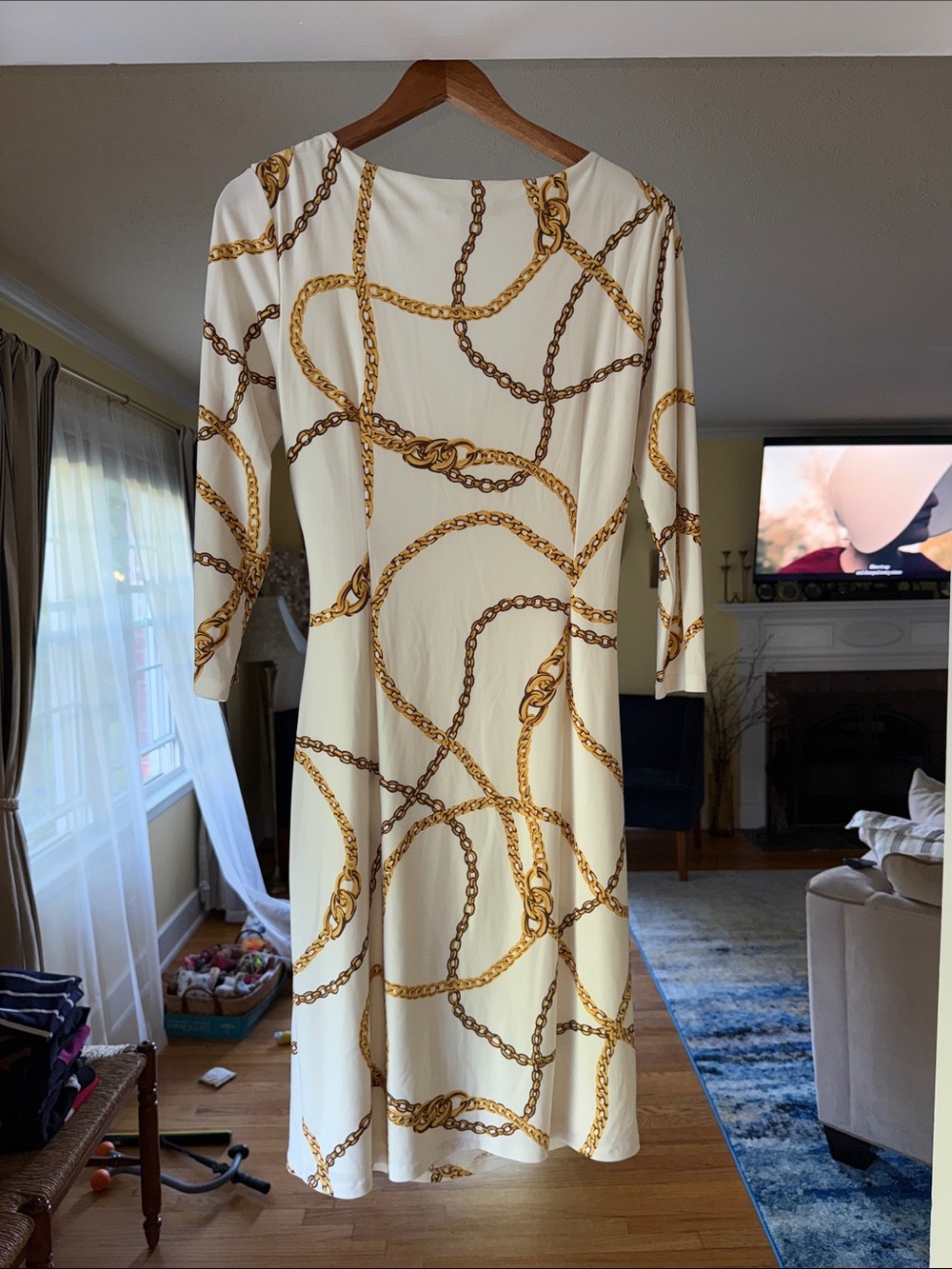 Lauren Ralph Lauren Cream Dress with Gold Chain Print - Picture 2 of 3